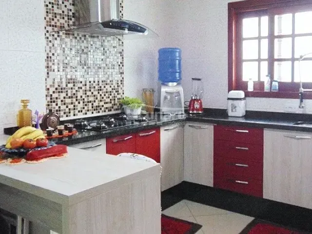 Sobrado com 600m² 3 quartos e 5 banheiros, à venda, no bairro Mogi Moderno em Mogi das Cruzes