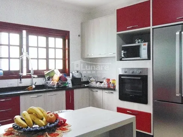 Sobrado com 600m² 3 quartos e 5 banheiros, à venda, no bairro Mogi Moderno em Mogi das Cruzes
