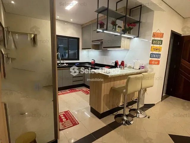 Sobrado com 192m² 4 quartos e 1 banheiro, à venda, no bairro Vila Camilópolis em Santo André