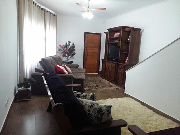 Sobrado à venda 3 Quartos, 1 Suite, 4 Vagas, 201M², Santa Maria, São Caetano do Sul - SP