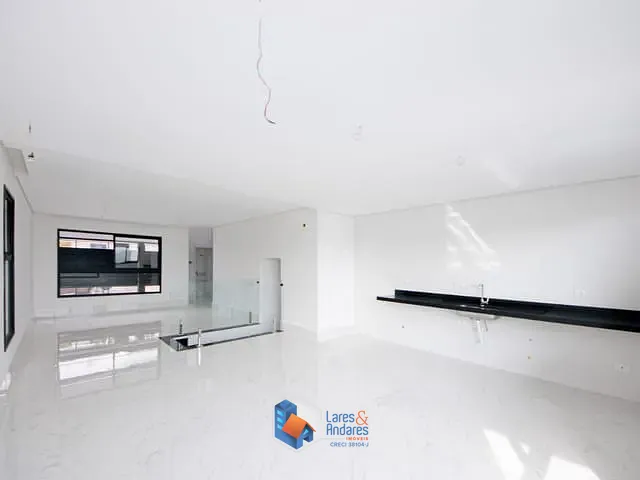 Sobrado com 189m² 3 quartos e 4 banheiros, à venda, no bairro Portais (Polvilho) em Cajamar