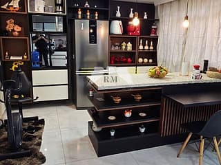 Foto do Sobrado-** MARAVILHOSO SOBRADO 315m² SENDO 3 DORMITÓRIOS 1 SUÍTE E 3 VAGAS - Para Mais Informações Corretor Alex Camargo (11) 94009-6980 !!! **