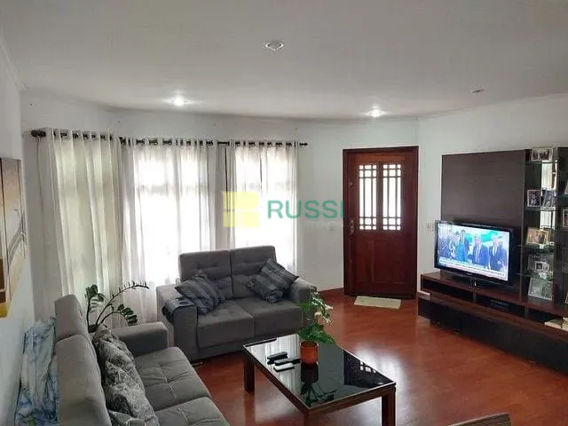 Sobrado com 264m² 5 quartos e 3 banheiros, à venda, no bairro Bosque dos Eucaliptos em São José dos Campos