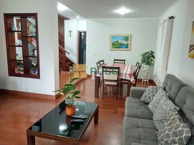 Sobrado com 264m² 5 quartos e 3 banheiros, à venda, no bairro Bosque dos Eucaliptos em São José dos Campos