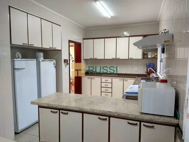Sobrado com 264m² 5 quartos e 3 banheiros, à venda, no bairro Bosque dos Eucaliptos em São José dos Campos