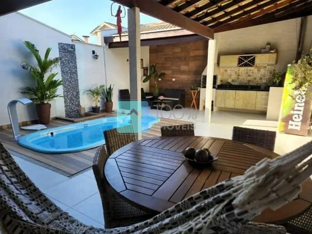 Sobrado com 150m² 2 quartos e 2 banheiros, à venda, no bairro Loteamento Villa Branca em Jacareí