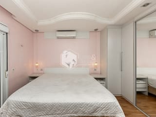 Foto do Sobrado-Sobrado para venda em Vila Parque Jabaquara com 4 quartos, sendo 4 suítes, 228m²