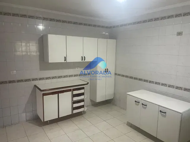 Sobrado com 147m² 3 quartos e 2 banheiros, para alugar, no bairro Jardim das Indústrias em São José dos Campos