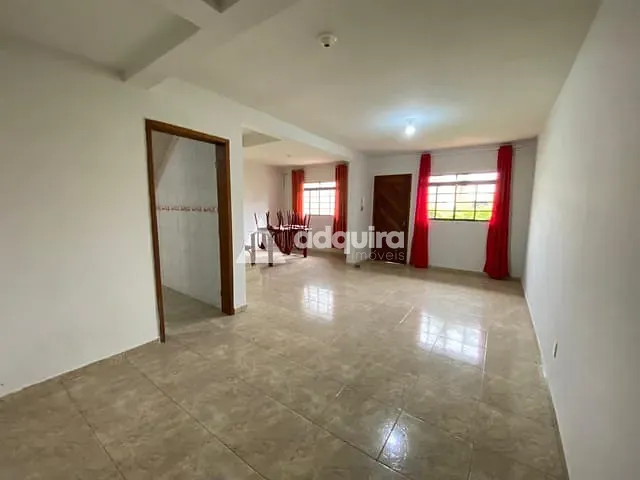 Sobrado com 360m² 3 quartos e 2 banheiros, à venda ou para alugar, no bairro Uvaranas em Ponta Grossa