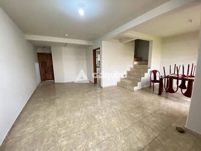 Sobrado com 360m² 3 quartos e 2 banheiros, à venda ou para alugar, no bairro Uvaranas em Ponta Grossa