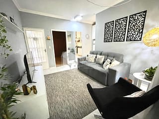 Casa com 250m² 3 quartos e 2 banheiros, à venda, no bairro Vila Olinda em São Paulo