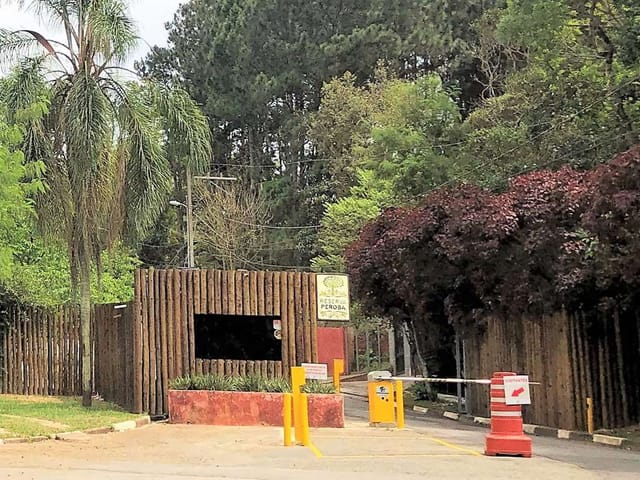 Sobrado com 5295m² 3 quartos e 2 banheiros, à venda, no bairro Chácaras do Peroba em Jandira