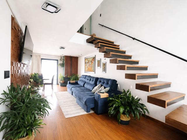 Sobrado com 175m² 2 quartos e 3 banheiros, à venda, no bairro Três Vendas em Pelotas