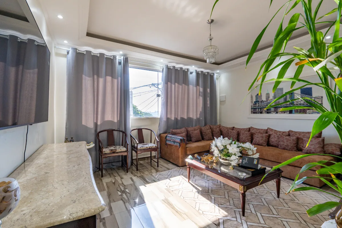 Sobrado para venda em Jardim Mimas com 2 quartos, sendo 1 suíte, 250m²