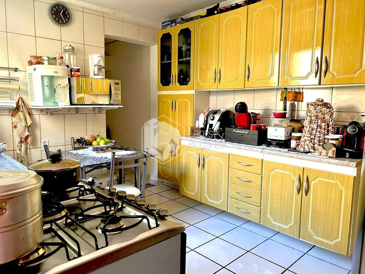 Casa à venda com 3 quartos, 70m² - Foto 6