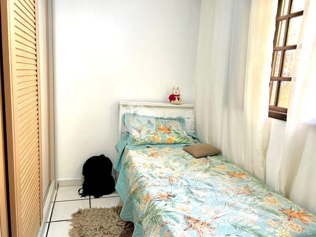Casa à venda com 3 quartos, 70m² - Foto 12