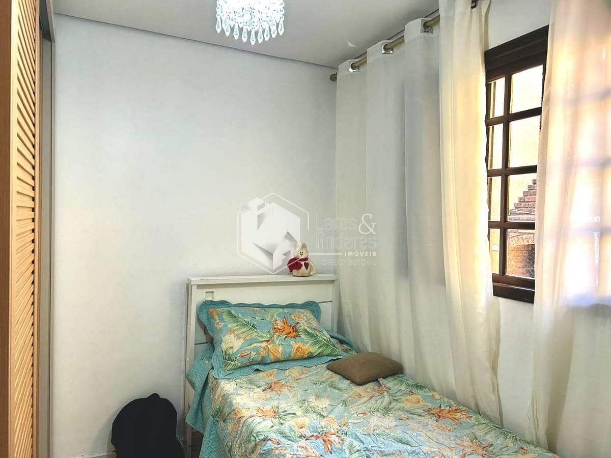 Casa à venda com 3 quartos, 70m² - Foto 11