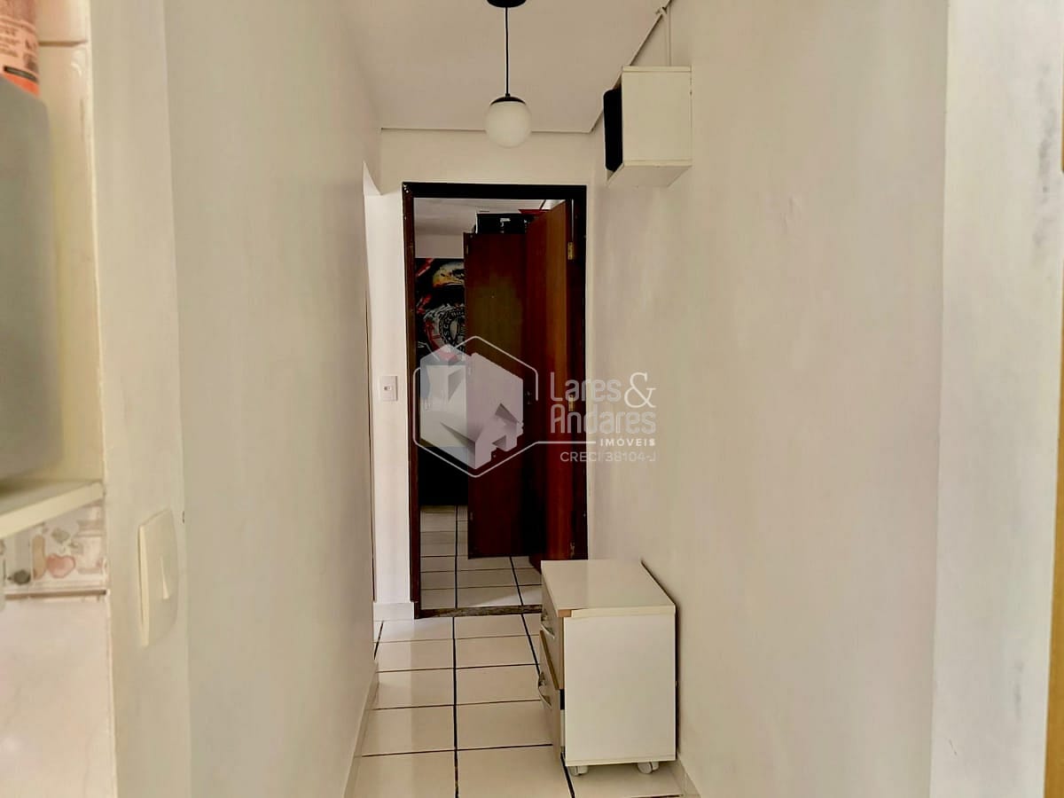 Casa à venda com 3 quartos, 70m² - Foto 8