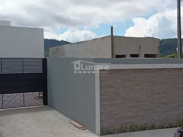 Sobrado 2 quartos e 1 banheiro, à venda, no bairro Vila São Paulo em Mogi das Cruzes