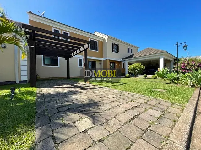 Sobrado com 300m² 3 quartos e 2 banheiros, à venda, no bairro Santa Cruz em Gravataí