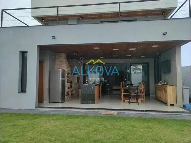 Sobrado com 360m² 3 quartos e 4 banheiros, à venda, no bairro Santa Luzia em Caçapava