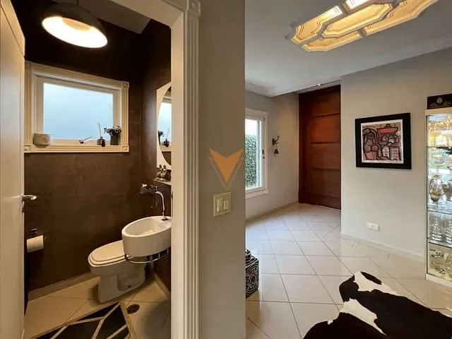 Sobrado com 828m² 4 quartos e 4 banheiros, à venda, no bairro Miolo da Granja em Cotia