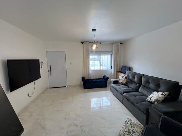Sobrado com 256m² 5 quartos e 3 banheiros, à venda, no bairro Fragata em Pelotas