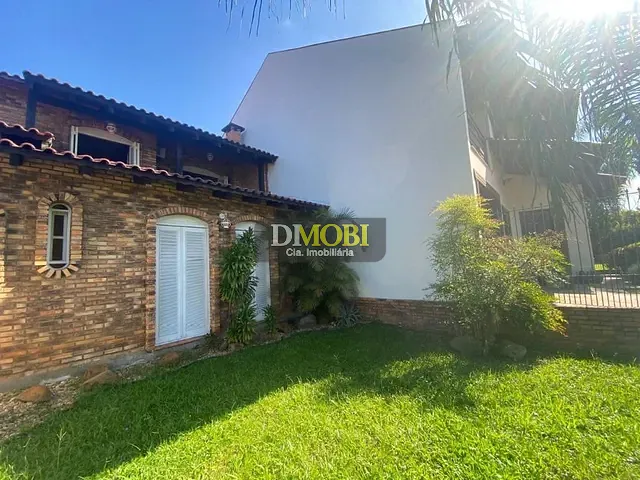 Sobrado com 450m² 3 quartos e 1 banheiro, para alugar, no bairro Centro em Gravataí