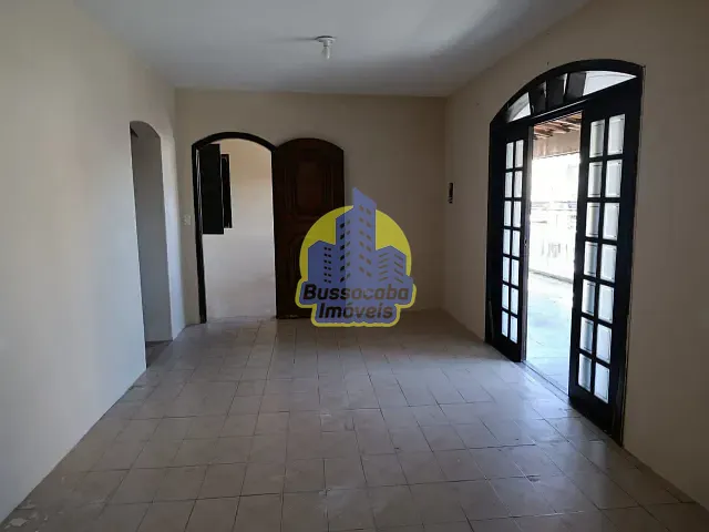 Sobrado com 250m² 3 quartos e 2 banheiros, para alugar, no bairro Jardim Novo Horizonte em Carapicuíba