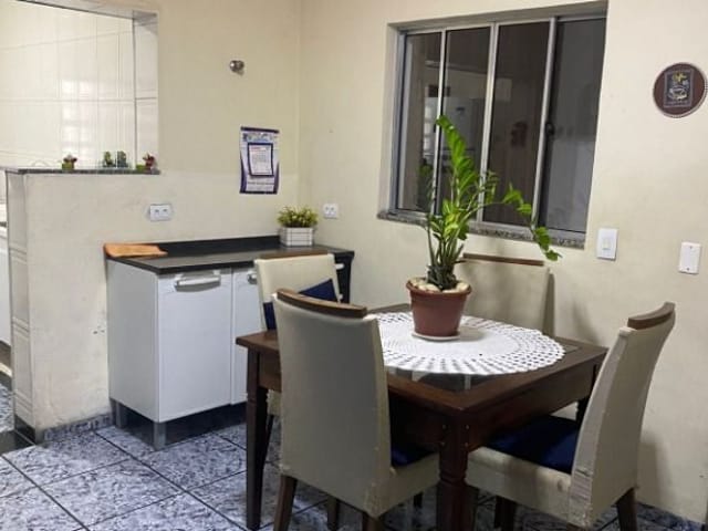 Sobrado com 150m² 3 quartos e 2 banheiros, à venda, no bairro Jaguaribe em Osasco