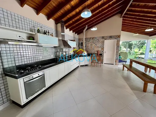 Sobrado com 450m² 5 quartos e 6 banheiros, à venda, no bairro Conjunto Residencial Esplanada do Sol em São José dos Campos