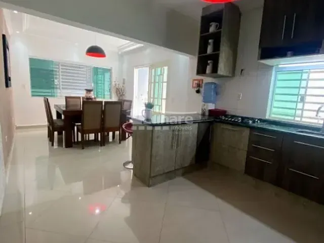 Sobrado 3 quartos e 2 banheiros, à venda, no bairro Vila Brasileira em Mogi das Cruzes