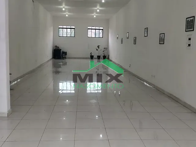 Sobrado com 280m² 2 quartos e 1 banheiro, à venda, no bairro Jardim Utinga em Santo André