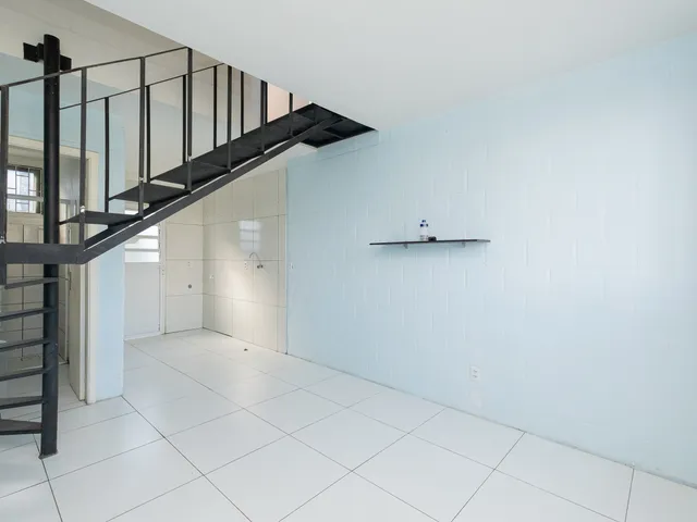 Sobrado 2 quartos e 1 banheiro, para alugar, no bairro Areal em Pelotas