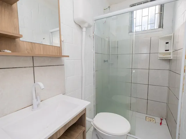 Sobrado 2 quartos e 1 banheiro, para alugar, no bairro Areal em Pelotas