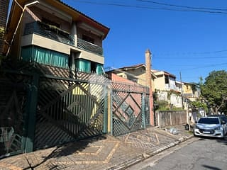Foto do Sobrado-Sobrado para venda em Chácara Inglesa com 4 quartos, sendo 2 suítes, 196m²