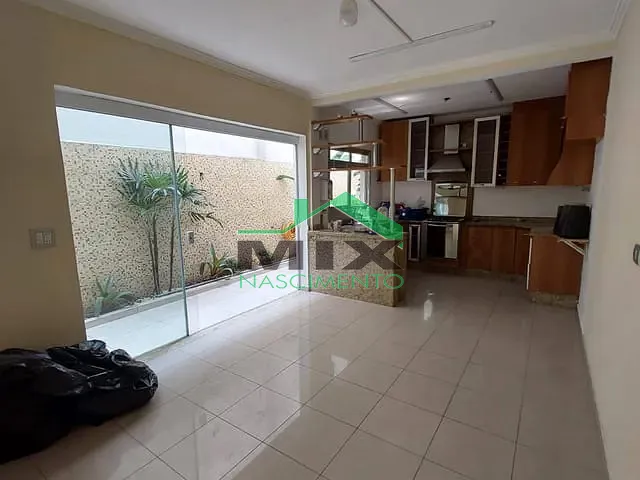 Sobrado com 278m² 3 quartos e 1 banheiro, à venda, no bairro Taboão em São Bernardo do Campo