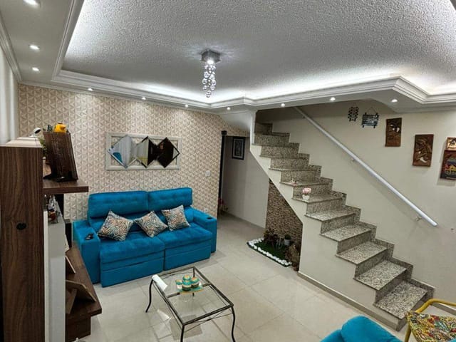 Foto do Sobrado - *LINDO SOBRADO MOBILIADO Á VENDA 105M² - 2 SUÍTES- CHURRAQUEIRA- ÓTIMA LOCALIZAÇÃO- Para Mais Informações Corretor Alex Camargo (11) 94009-6980 !!! * | Rocha Marqueze Imóveis