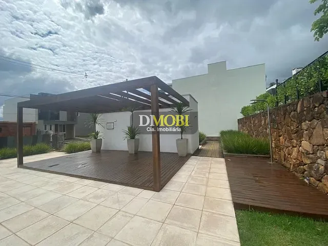 Sobrado com 130m² 3 quartos e 2 banheiros, para alugar, no bairro Jansen em Gravataí