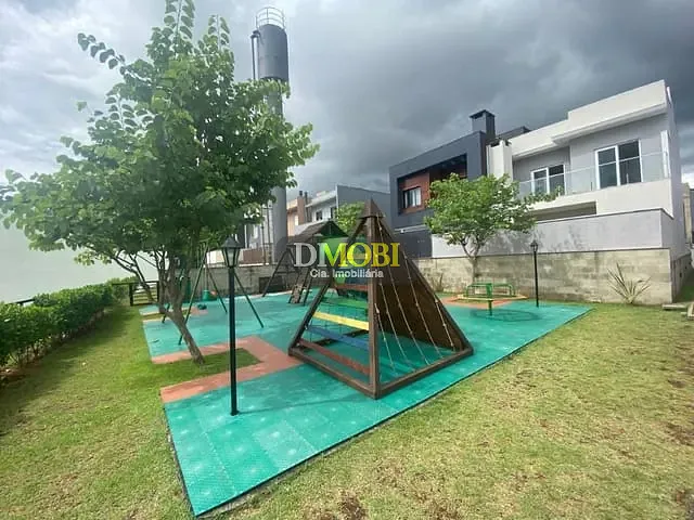 Sobrado com 130m² 3 quartos e 2 banheiros, para alugar, no bairro Jansen em Gravataí