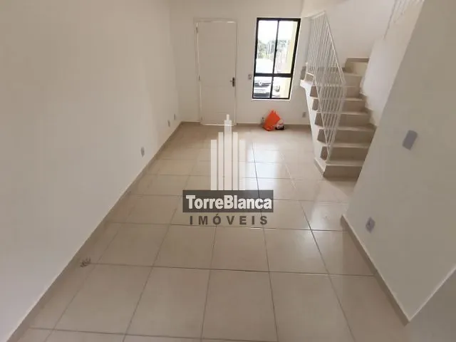 Sobrado com 141m² 2 quartos e 2 banheiros, à venda, no bairro Jardim Carvalho em Ponta Grossa
