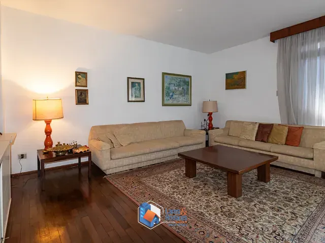 Sobrado com 300m² 5 quartos e 5 banheiros, à venda, no bairro Moema em São Paulo