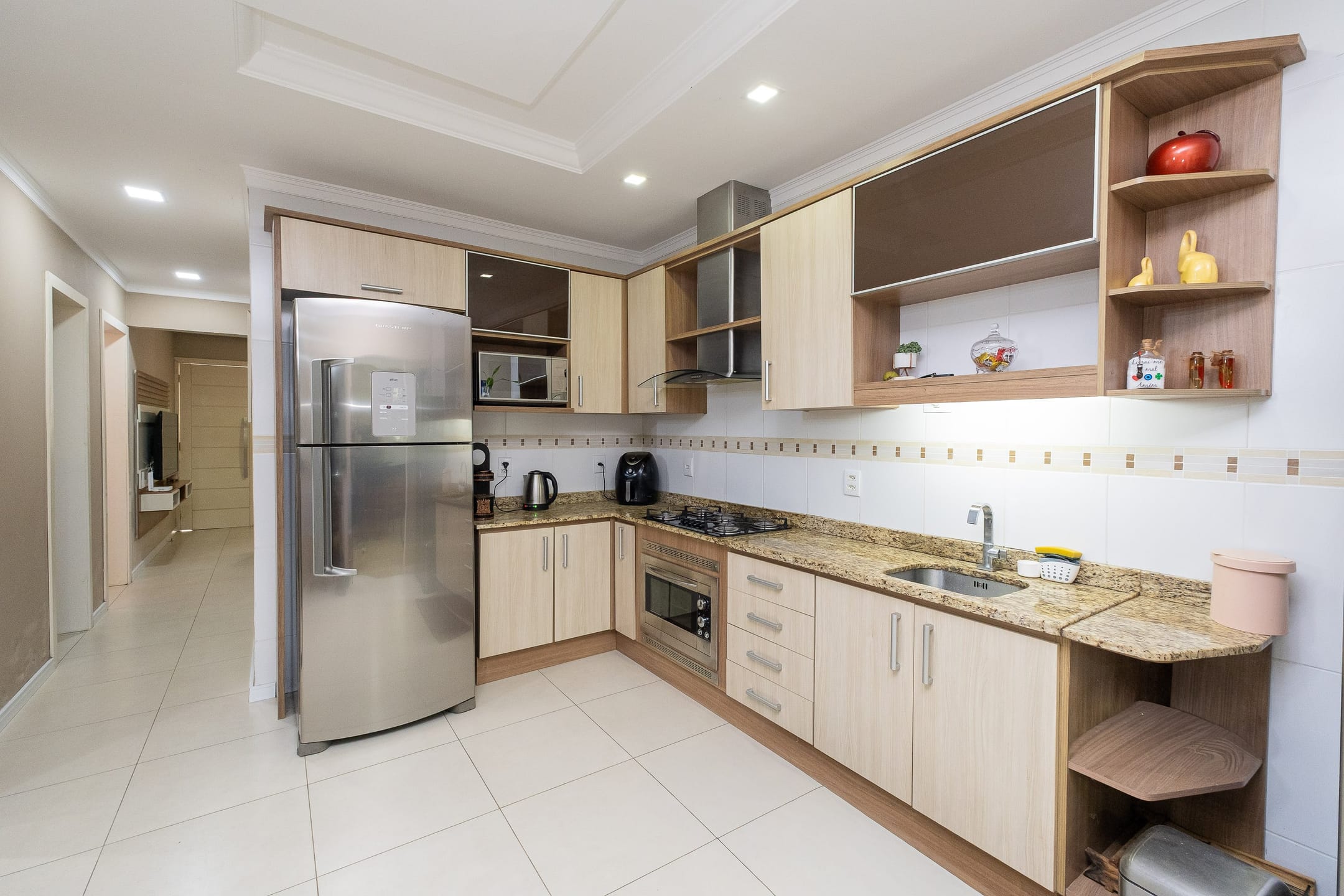 Casa à venda nas Três Vendas, Pelotas -  192 m², 3 quartos (sendo 1 suíte), móveis planejados, ampla área 
gourmet e com placas solares. - 7