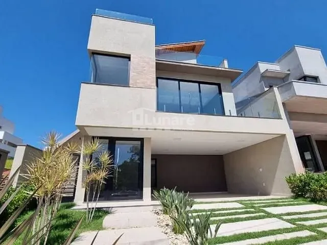 Sobrado com 250m² 3 quartos e 3 banheiros, à venda, no bairro Fazenda Rodeio em Mogi das Cruzes