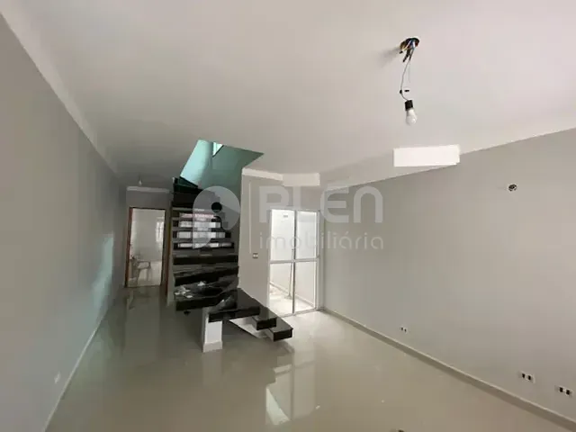 Sobrado 3 quartos e 4 banheiros, à venda, no bairro Vila Romero em São Paulo