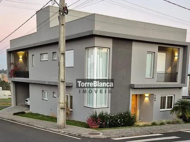 Sobrado 3 quartos e 1 banheiro, à venda, no bairro Contorno em Ponta Grossa
