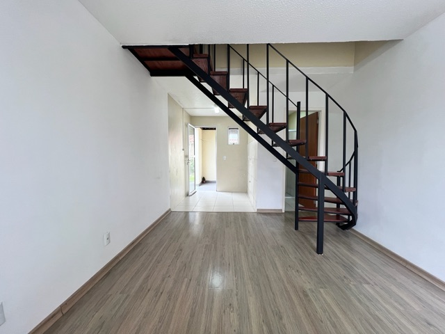 Sobrado com 126m² 2 quartos e 2 banheiros, à venda, no bairro Fragata em Pelotas