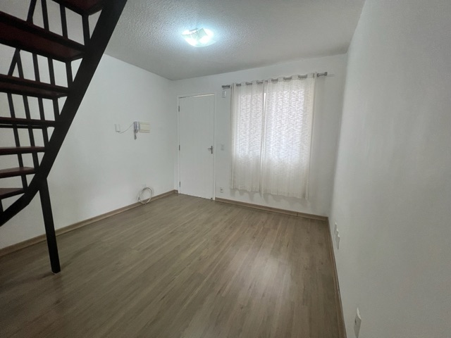 Sobrado com 126m² 2 quartos e 2 banheiros, à venda, no bairro Fragata em Pelotas