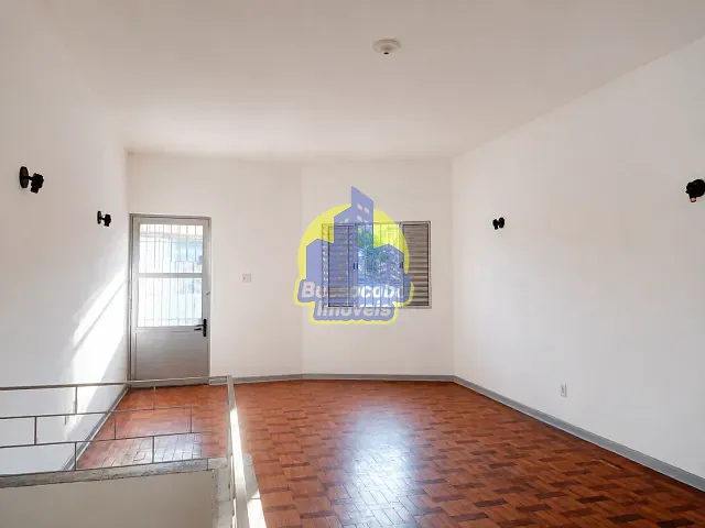 Sobrado 3 quartos e 2 banheiros, para alugar, no bairro Pestana em Osasco
