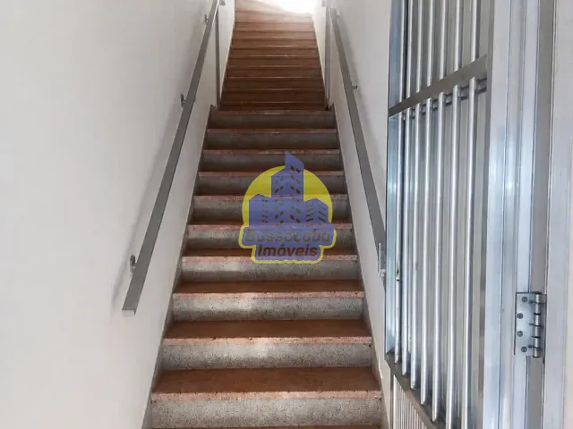Sobrado 3 quartos e 2 banheiros, para alugar, no bairro Pestana em Osasco